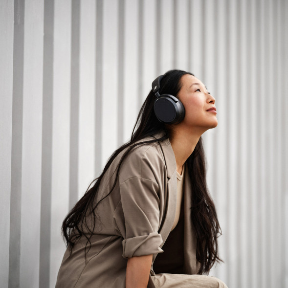 Беспроводные наушники Sennheiser Momentum 4 Wireless, Graphite в Тюмени
