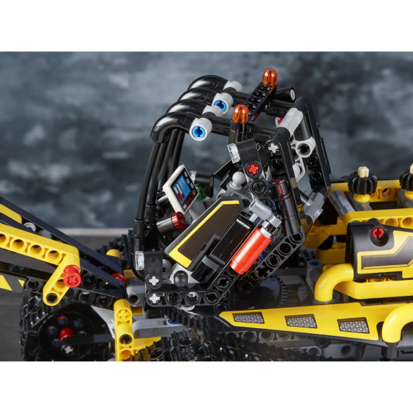 Конструктор LEGO Technic 42094 Гусеничный погрузчик в Тюмени